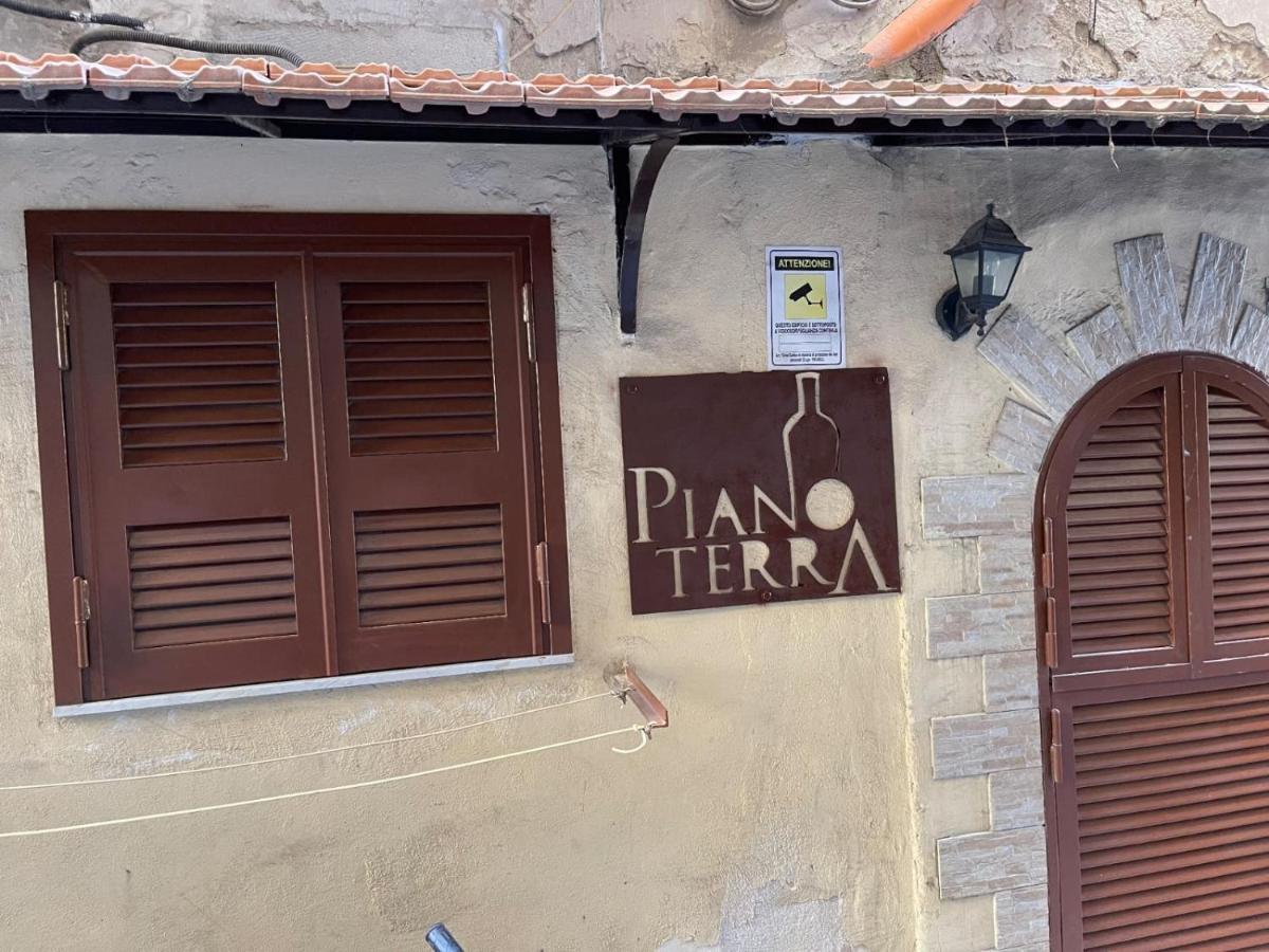 Piano Terra Bed & Breakfast Наполи Екстериор снимка